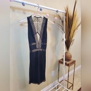 BLUE BLUSH Plunge Neck Lace Dress Sz. XS